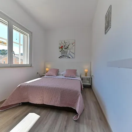 Appartamento Modern In With Sea Nearby Traù